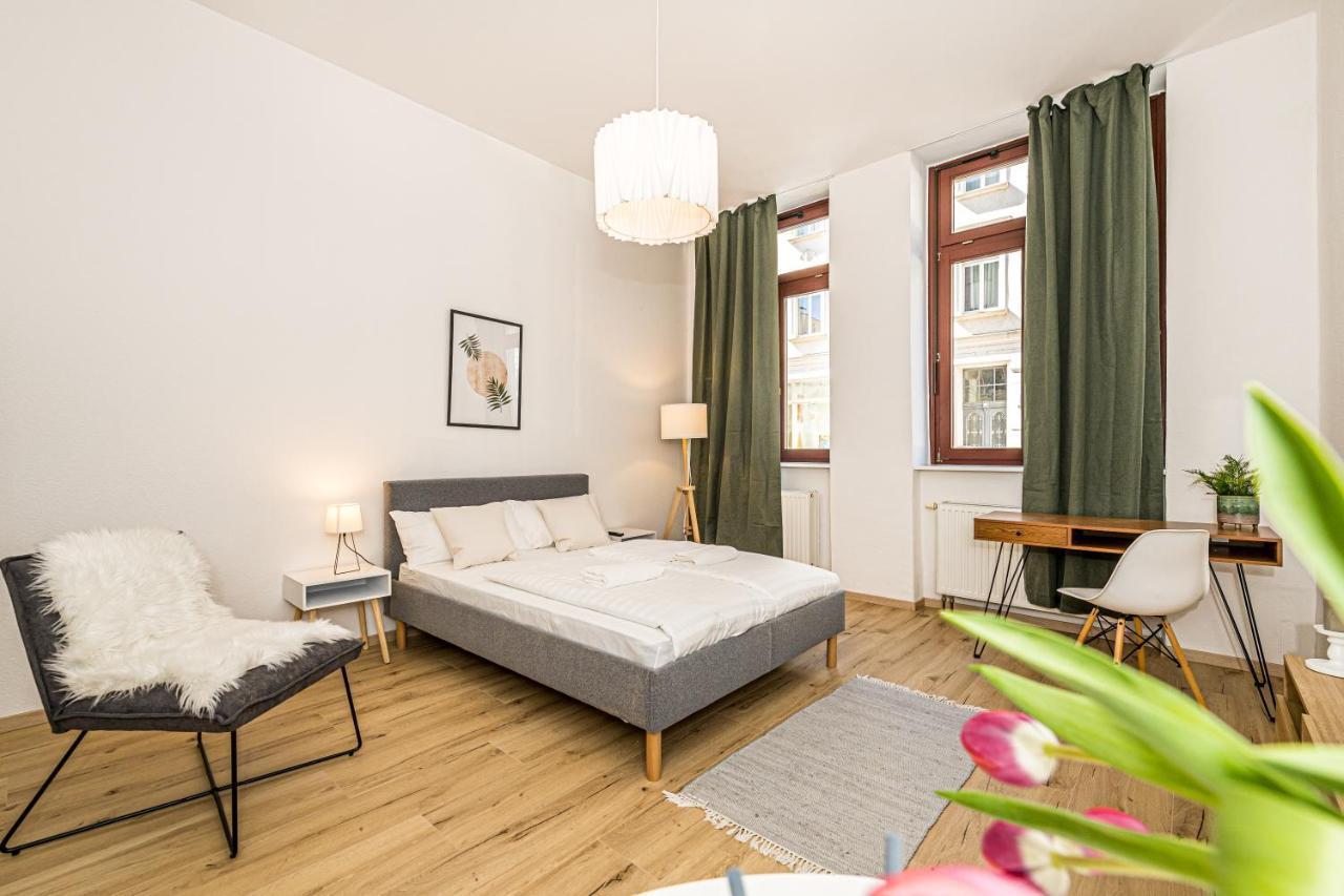 Ruhige Und Stilvolle Wohnung Am Clara-Zetkin-Park Leipzig Exterior foto